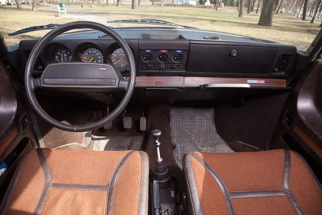 Mobilisti Saab 99